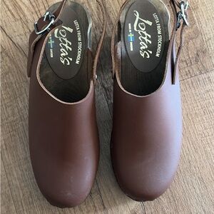 Lotta From Stockholm Brown Leather Clogs - Classic Slip-On Mules